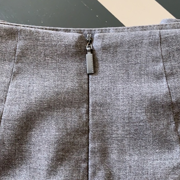 HP 🎉🎁. Hugo Boss women’s pencil skirt - Picture 5 of 8